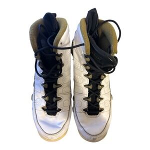 Air Jordan 9 Youth Size 5 Retro BG Statue 302359-109 White